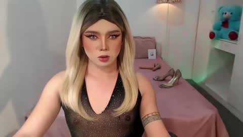 bestgirljulia online show from October 10, 4:18 am