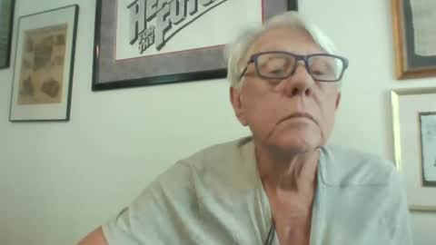 Snapshot of bestshot1951 chatting on September 27, 4:49 pm bestshot1951 online show from September 27, 4:49 pm