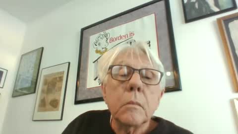 Snapshot of bestshot1951 chatting on January 15, 8:26 pm bestshot1951 online show from January 15, 8:26 pm