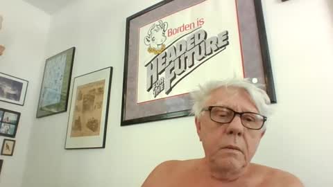 Snapshot of bestshot1951 chatting on January 10, 3:58 pm bestshot1951 online show from January 10, 3:58 pm