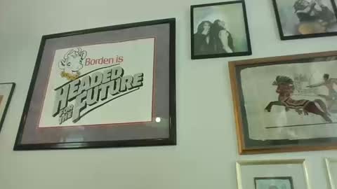 Snapshot of bestshot1951 chatting on October 20, 3:17 pm bestshot1951 online show from October 20, 3:17 pm