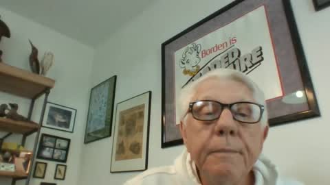 Snapshot of bestshot1951 chatting on December 15, 6:15 pm bestshot1951 online show from December 15, 6:15 pm