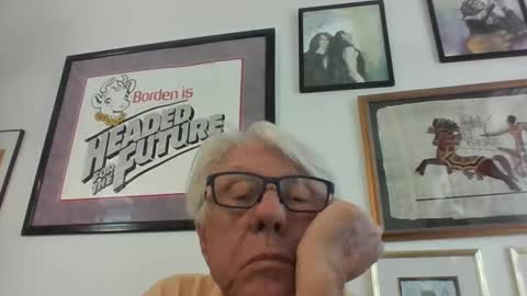 Snapshot of bestshot1951 chatting on October 17, 4:11 pm bestshot1951 online show from October 17, 4:11 pm