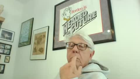 Snapshot of bestshot1951 chatting on January 3, 4:16 pm bestshot1951 online show from January 3, 4:16 pm