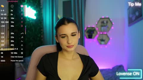 Snapshot of betty_greyy chatting on October 3, 6:05 pm Betty Grey online show from October 3, 6:05 pm