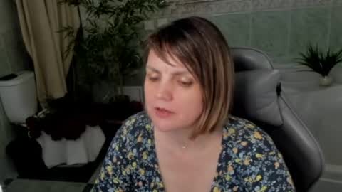 Betty online show from April 1, 1:41 pm