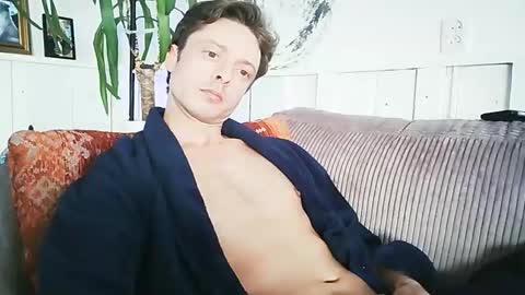 Snapshot of beukenstein chatting on January 13, 11:52 am . online show from January 13, 11:52 am