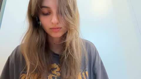 Lina online show from August 3, 4:13 pm