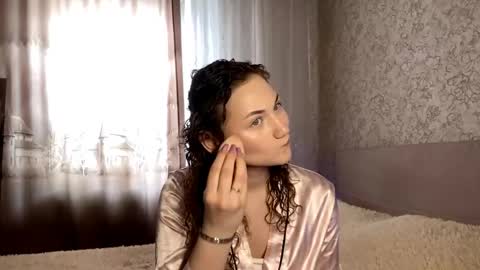 Sophie online show from April 15, 8:06 am