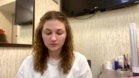 Sophie online show from April 2, 8:32 am