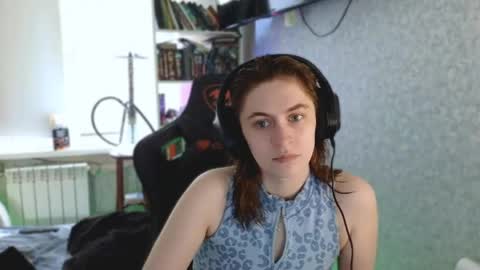 beverly_yay online show from June 8, 2:40 pm