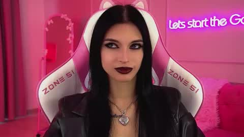 Beverly online show from February 6, 8:40 am