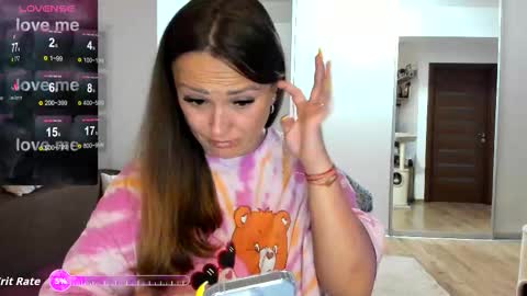 Snapshot of beyoncedoll chatting on September 11, 6:09 pm BeyonceDoll Twitter DollBeyonce online show from September 11, 6:09 pm
