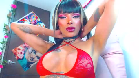 INSTA dannacampuzanno ONFNS dannacampuzano online show from February 8, 7:15 am