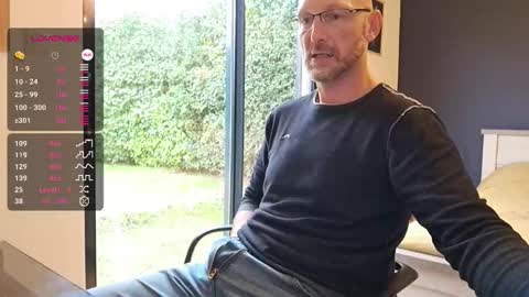 Snapshot of bi_french69 chatting on October 9, 3:50 pm My name is David and if you like public exhibitions you wont be disappointed with me LoL - My favorite vibes is 44 online show from October 9, 3:50 pm