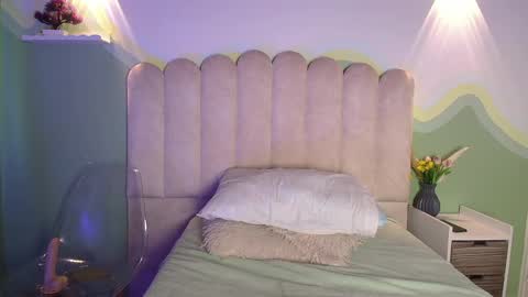 Bianca online show from April 1, 1:41 pm