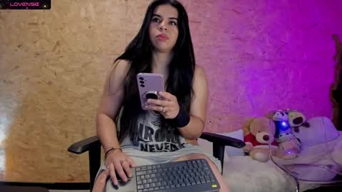Snapshot of biancastrongg chatting on March 4, 2:27 am Biancastrong.. IGThebiancastrong online show from March 4, 2:27 am