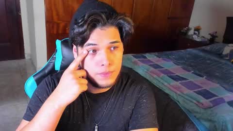 Logan Sprouse online show from November 26, 10:17 pm