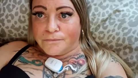 Tiffany online show from January 28, 11:50 pm