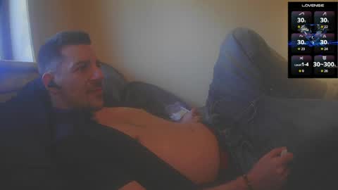 Jon - Im Straight online show from March 29, 5:14 pm