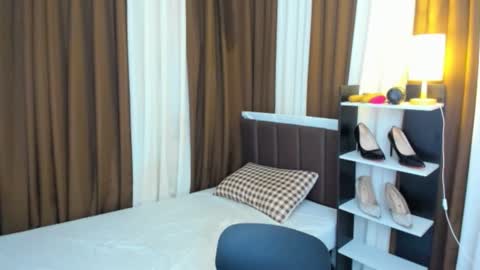 SUCK ME TILL I EXPLODE online show from September 14, 2:25 am