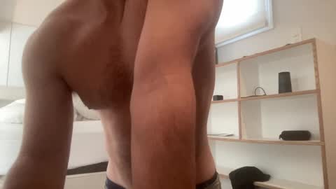 Snapshot of bigcollegecock69690 chatting on December 2, 6:38 pm bigcollegecock69690 online show from December 2, 6:38 pm