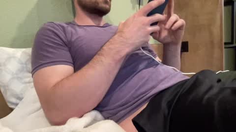 Snapshot of bigcollegecock69690 chatting on March 6, 12:32 am bigcollegecock69690 online show from March 6, 12:32 am