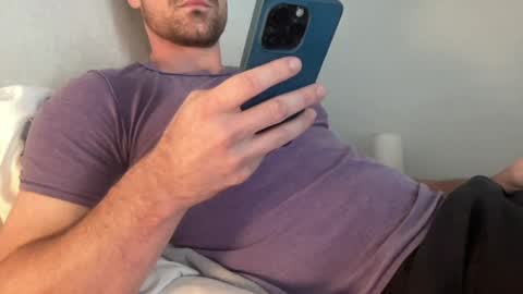 Snapshot of bigcollegecock69690 chatting on December 18, 5:31 pm bigcollegecock69690 online show from December 18, 5:31 pm