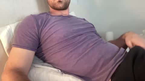 Snapshot of bigcollegecock69690 chatting on December 19, 5:18 pm bigcollegecock69690 online show from December 19, 5:18 pm