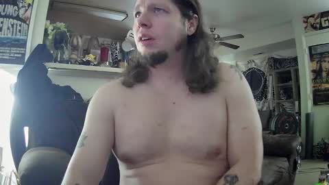 biggerisbetter21 online show from February 17, 11:43 pm