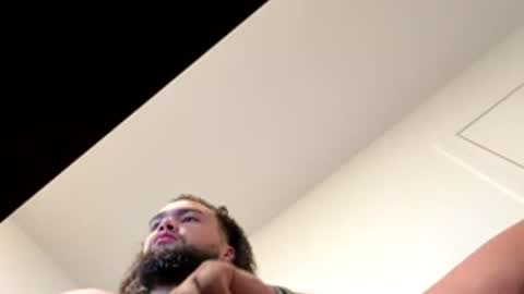 biggerthanasnicker online show from December 15, 1:29 pm