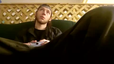 Snapshot of biggestboiiii chatting on September 10, 5:52 am biggestboiiii online show from September 10, 5:52 am