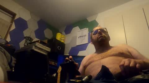 Snapshot of biggydee8989 chatting on October 25, 10:36 am biggydee8989 online show from October 25, 10:36 am