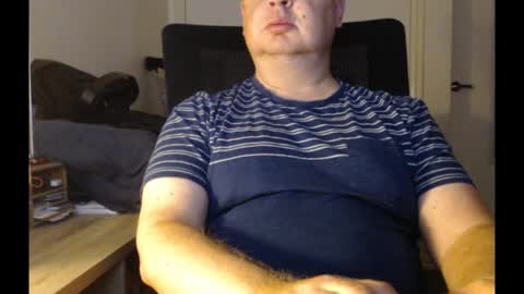 Snapshot of bighorn1981 chatting on February 22, 11:24 pm bighorn1981 online show from February 22, 11:24 pm