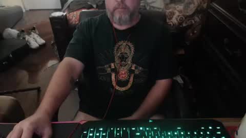 bighugmugg online show from November 30, 5:31 pm