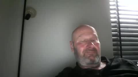 bigmike3339 online show from March 26, 10:42 am