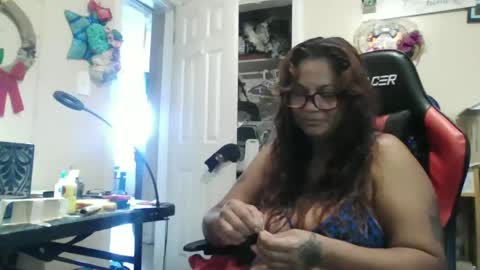 the Mini mami online show from September 10, 6:42 pm