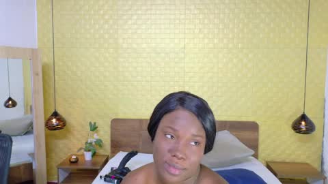 bigroundbooty_ online show from April 4, 8:16 pm