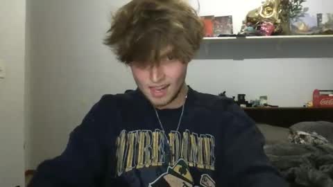 Snapshot of bigskinnyboyshh chatting on October 24, 12:00 am bigskinnyboyshh online show from October 24, 12:00 am