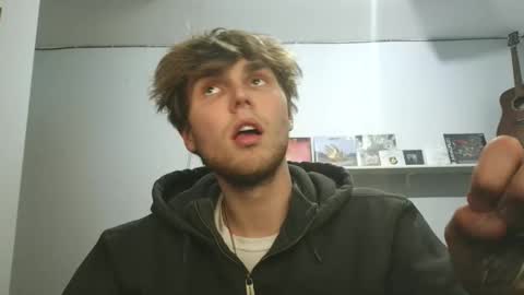 bigskinnyboyshh online show from March 5, 2:53 am