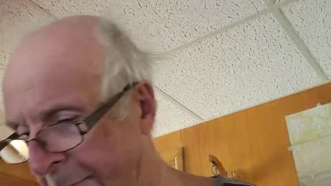 Snapshot of bill_25061 chatting on September 10, 6:20 pm bill_25061 online show from September 10, 6:20 pm