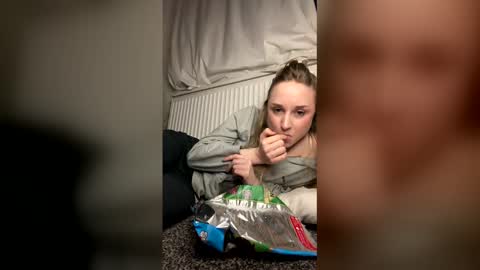 bimboiiii online show from March 24, 8:48 pm