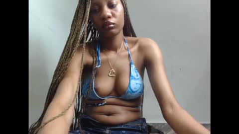 birdiexxslut online show from September 9, 9:37 pm