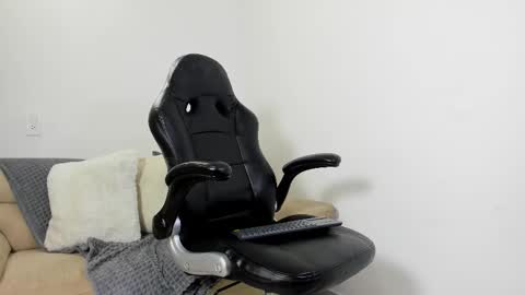 Biscuit oliva online show from December 20, 11:55 pm