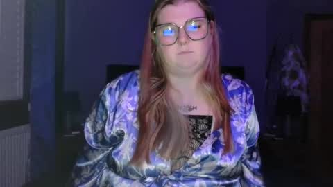 bitch_kittiexo online show from January 1, 9:52 pm