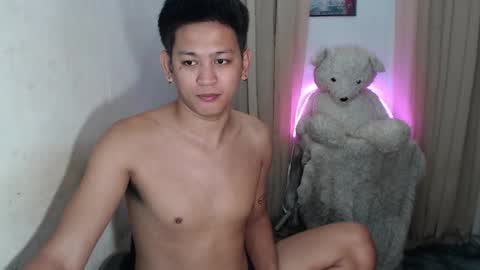 Snapshot of bj_alex31 chatting on October 16, 5:45 pm alex online show from October 16, 5:45 pm