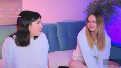 Julia online show from May 31, 6:09 pm