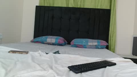 black_beautyxxx online show from May 9, 10:49 pm
