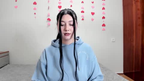 Snapshot of black_berry_bla_ck chatting on February 24, 12:37 pm black_berry_bla_ck online show from February 24, 12:37 pm