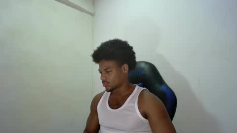 Snapshot of black_dicck chatting on September 30, 3:11 pm tu morenito online show from September 30, 3:11 pm
